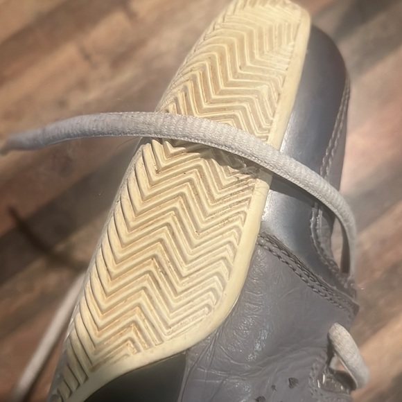 Men’s size 12 Jordan shoes - Picture 5 of 10